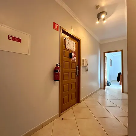 Oceanview Bliss In Retreat Over Oldtown Apartman Albufeira